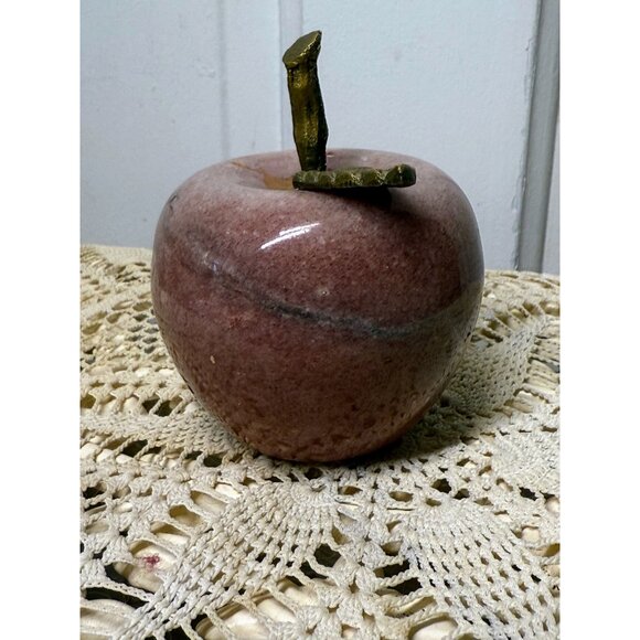 Vintage 1990s Pink MArble Stone Apple Sculpture Paperweight - Picture 4 of 8